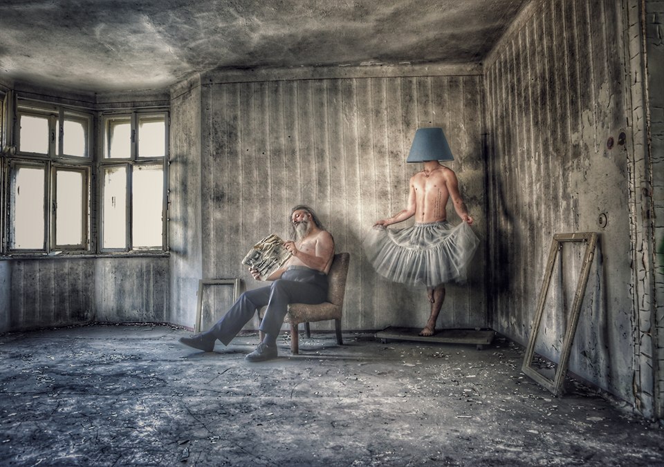 PetraH-Decay-5